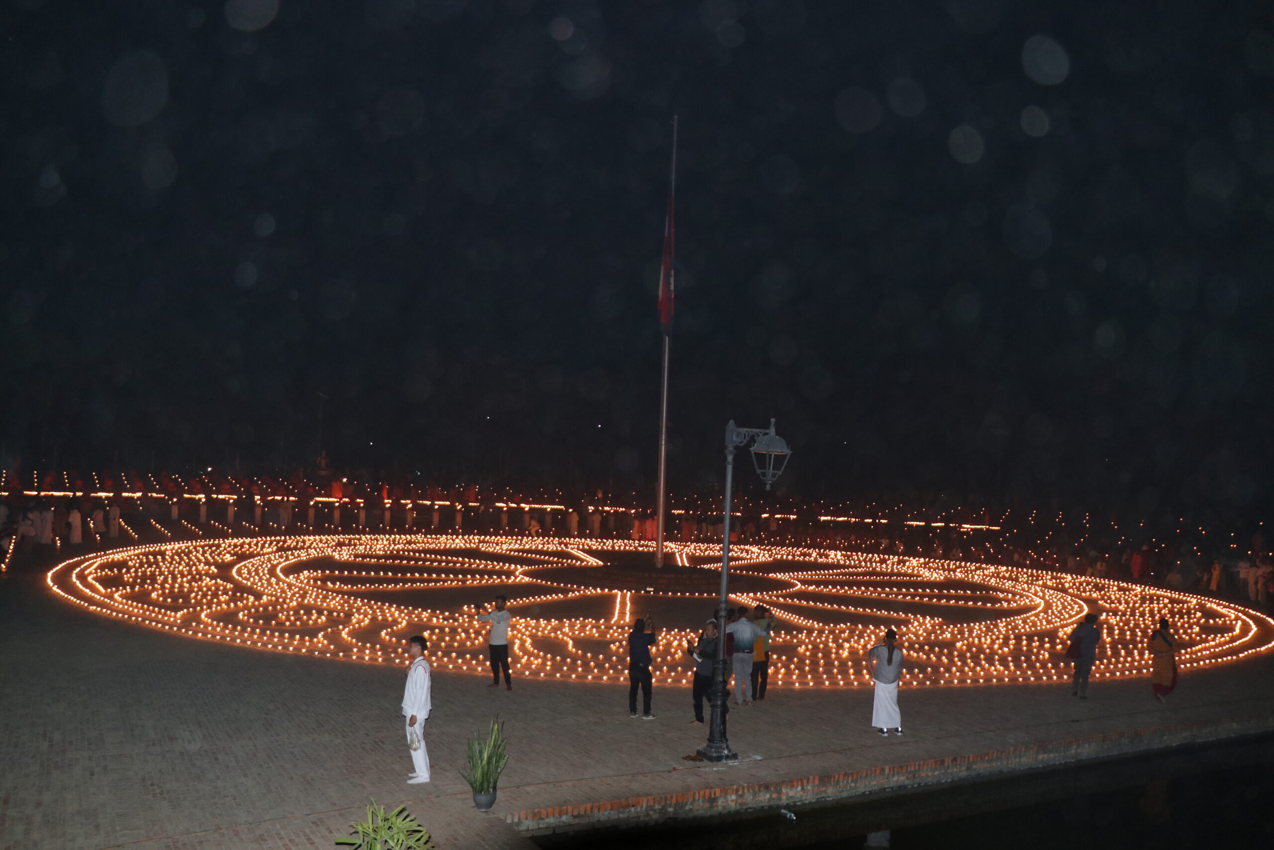 विश्व शान्तिका कामनासहित ७ हजार दीप प्रज्वलन