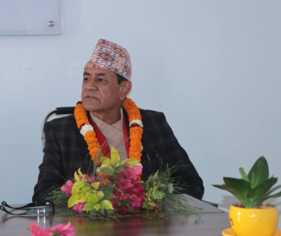 सूर्योदयसँगै सुरु हुन्छ गण्डकी प्रदेशका स्वास्थ्यमन्त्री कृष्ण पाठकको दौडधुप