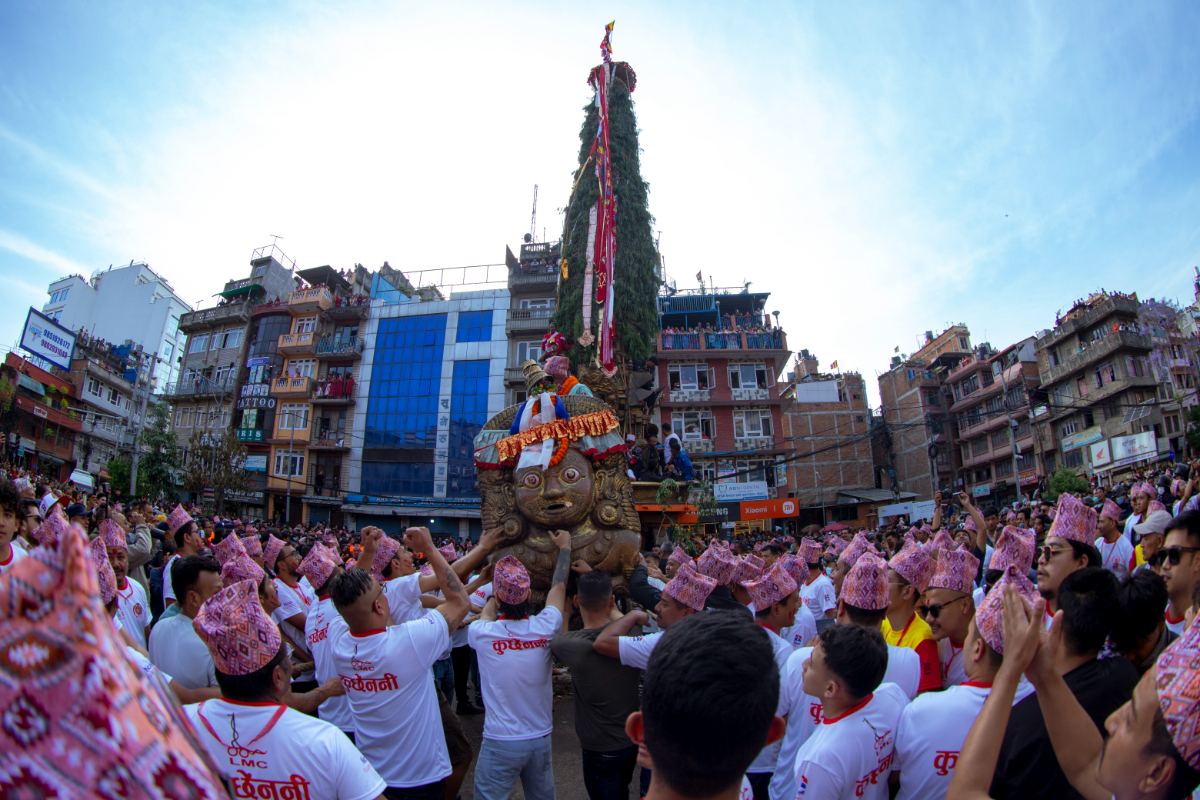 मच्छिन्द्रनाथको रथयात्रा सुरू
