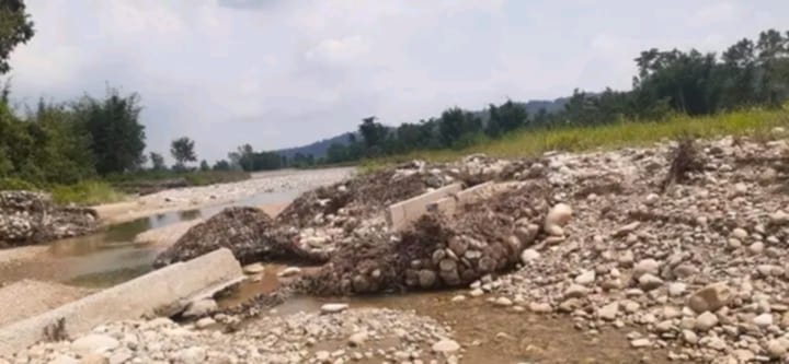 बाढीले बगाएको कुलो सात वर्षदेखि जस्ताको तस्तै, भीमानका किसान चिन्तित