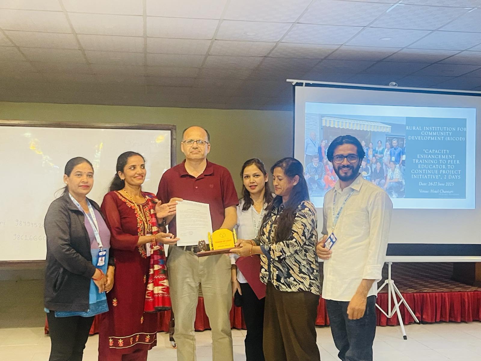 पीयर इडुकेटरहरूको क्षमता अभिवृद्धि तथा अनुभव आदानप्रदान कार्यक्रम सम्पन्न