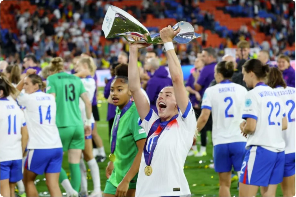 स्पेनलाई हराउँदै इङ्ग्ल्यान्डले चुम्यो महिला युरो कप