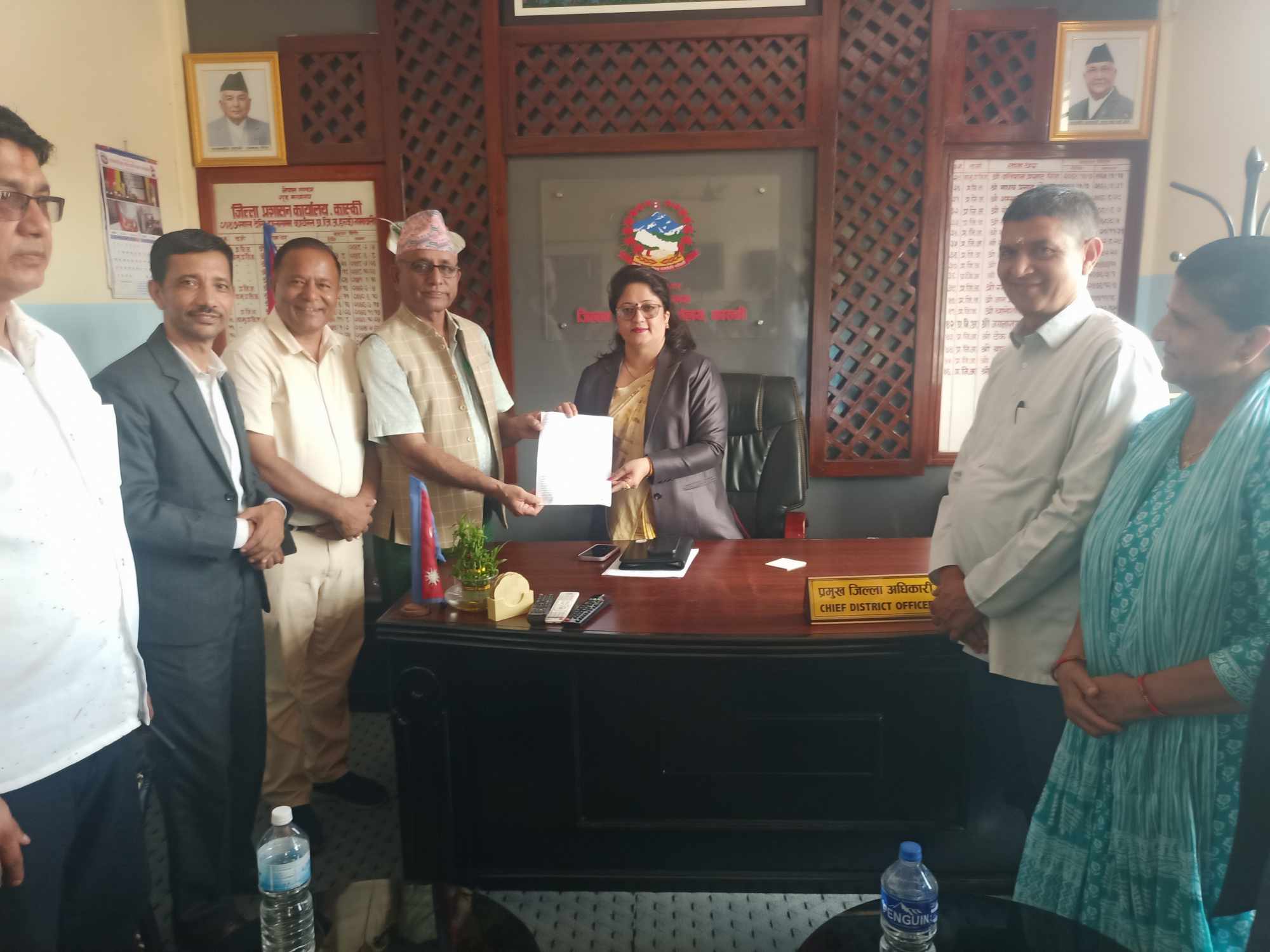 रोम विधान पारित गर्न दबाबस्वरूप गण्डकीका अधिकारकर्मीद्वारा प्रधानमन्त्रीलाई ज्ञापनपत्र 