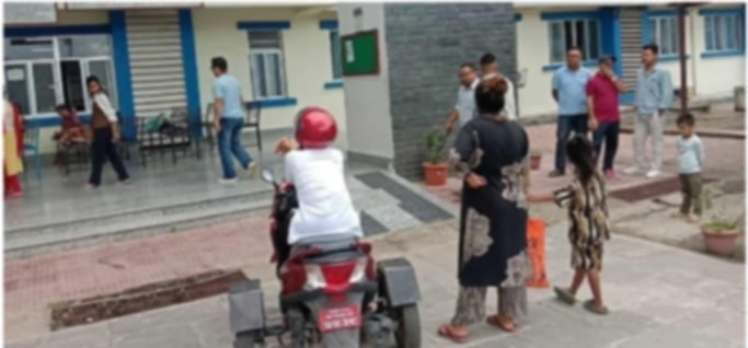 सिन्धुलीका सरकारी कार्यालयमा अपाङ्गतामैत्री भवन नहुँदा असहज