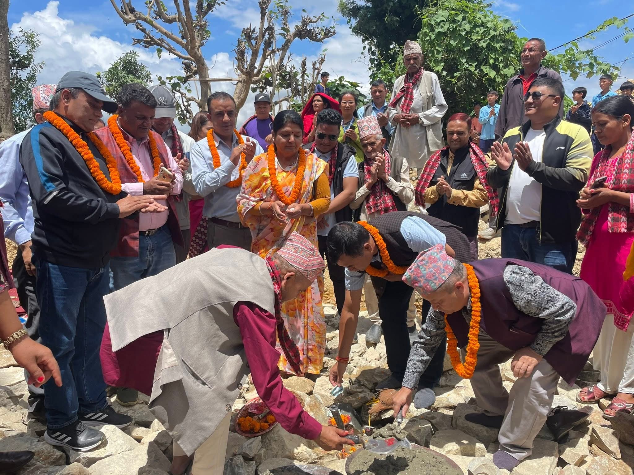 विद्यालयको थप कोठाका लागि नयाँ भवन शिलान्यास