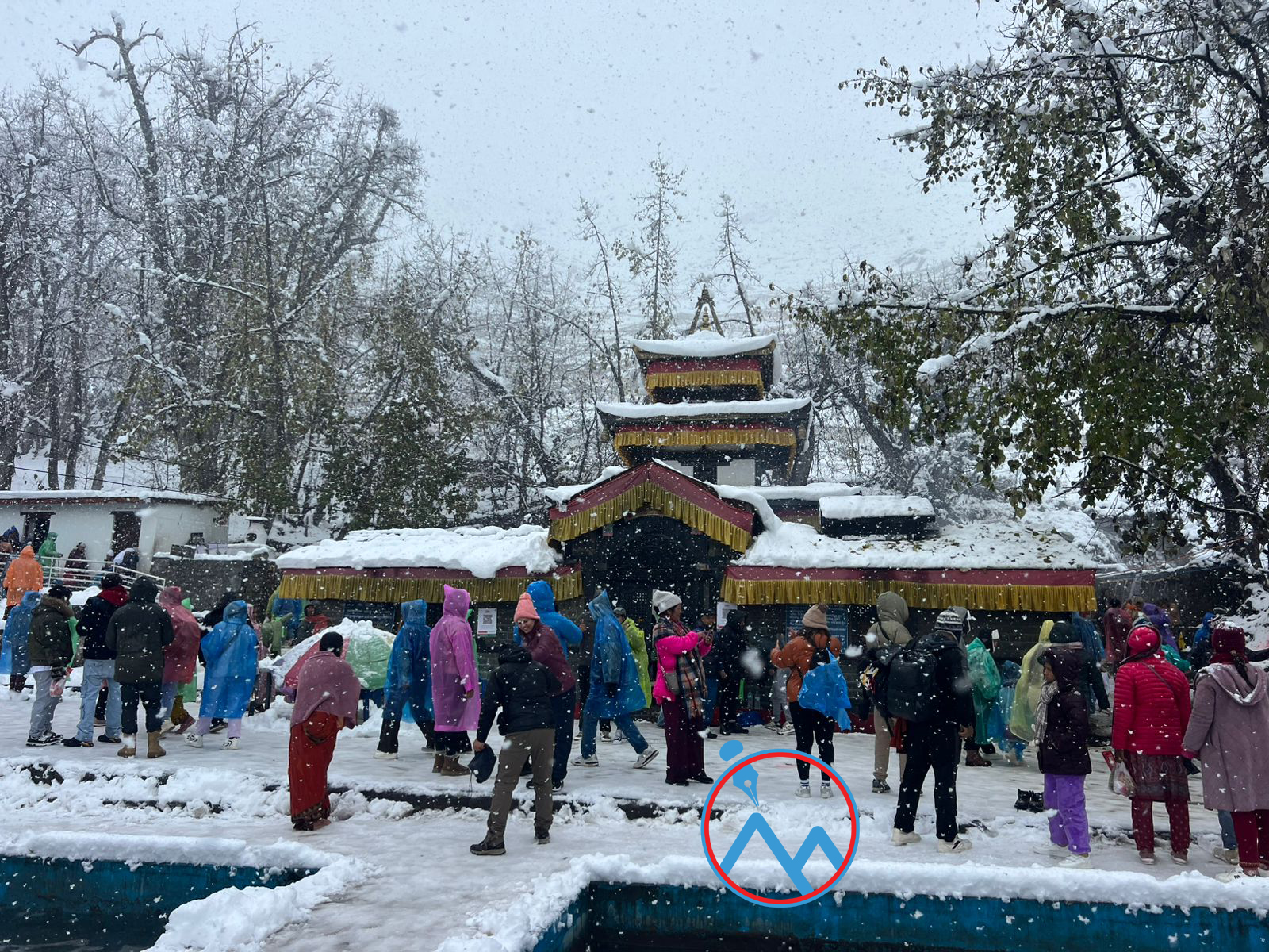 मुस्ताङमा हिमपात, सबै उत्साहित !