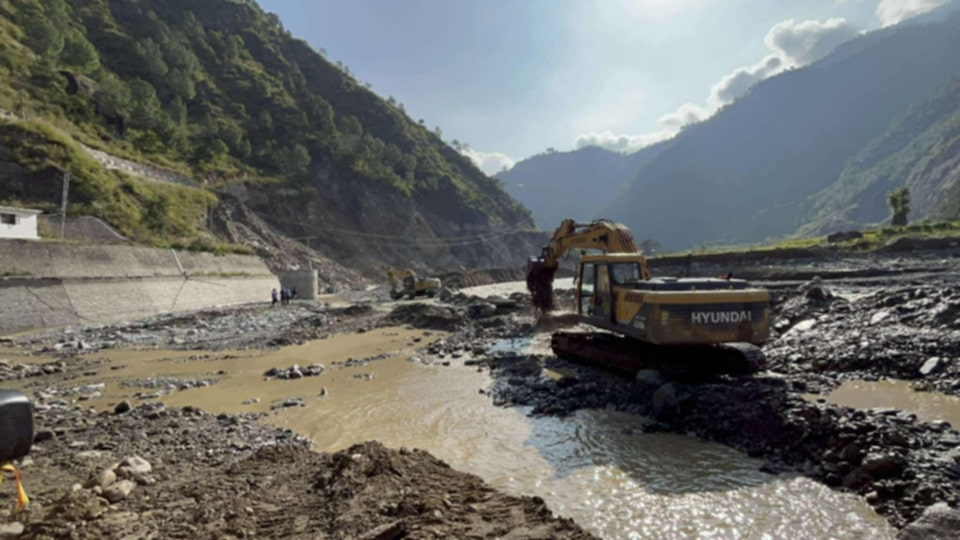 वीपी राजमार्ग डाइभर्सन प्रयोग गरी पाँच दिनमै सुचारु