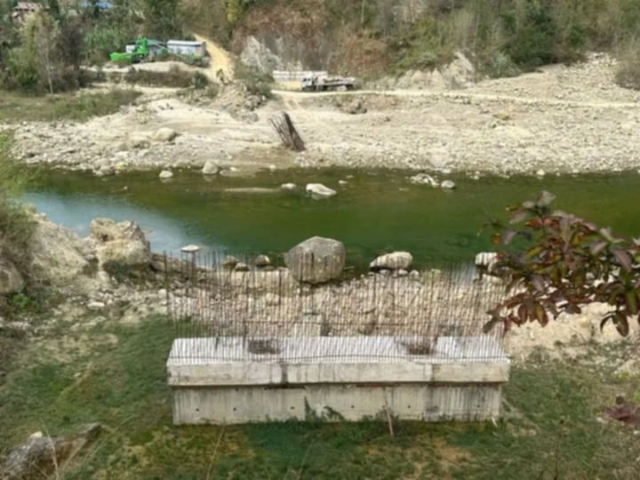 चदाहा पुल निर्माण कार्य अलपत्र, यात्रुलाई सास्ती