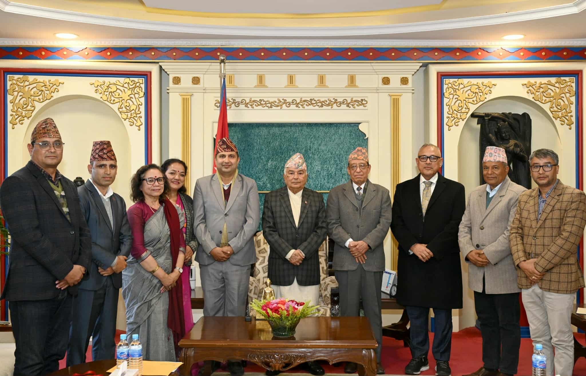 राष्ट्रपतिसँग नागरिक समाजको भेटघाट: वर्तमान राजनीतिक परिस्थितिबारे ध्यानाकर्षण