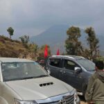 एमाले उम्मेदवार अधिकारीको गाडीमा तोडफोड, कारवाहीको माग