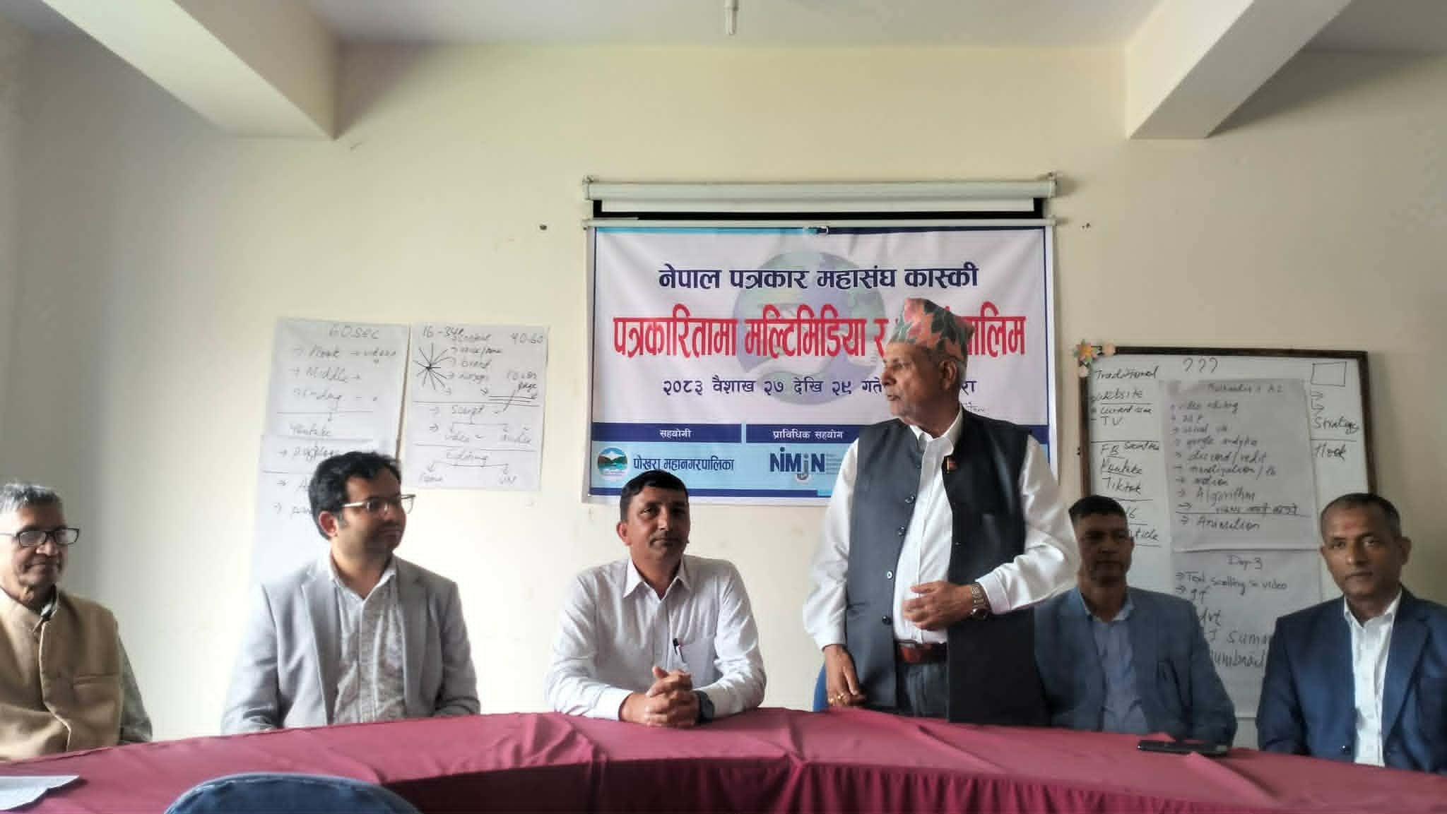कृत्रिम बुद्धिमत्ता (एआई) तालिम अपरिहार्य : वरिष्ठ पत्रकार शर्मा
