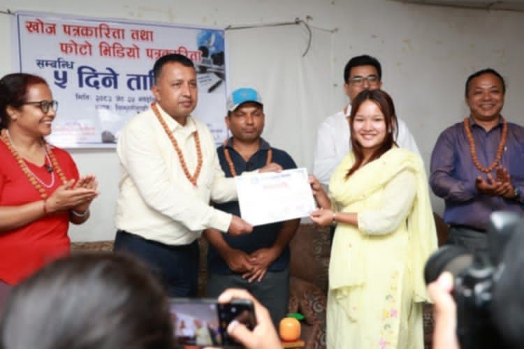 सिन्धुलीमा खोज तथा फोटो/भिडियो पत्रकारिता तालिम सम्पन्न