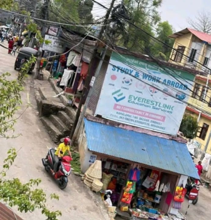 सिन्धुली बजारका जीर्ण तथा जोखिमयुक्त स्टल जेठ २२ देखि भत्काइने
