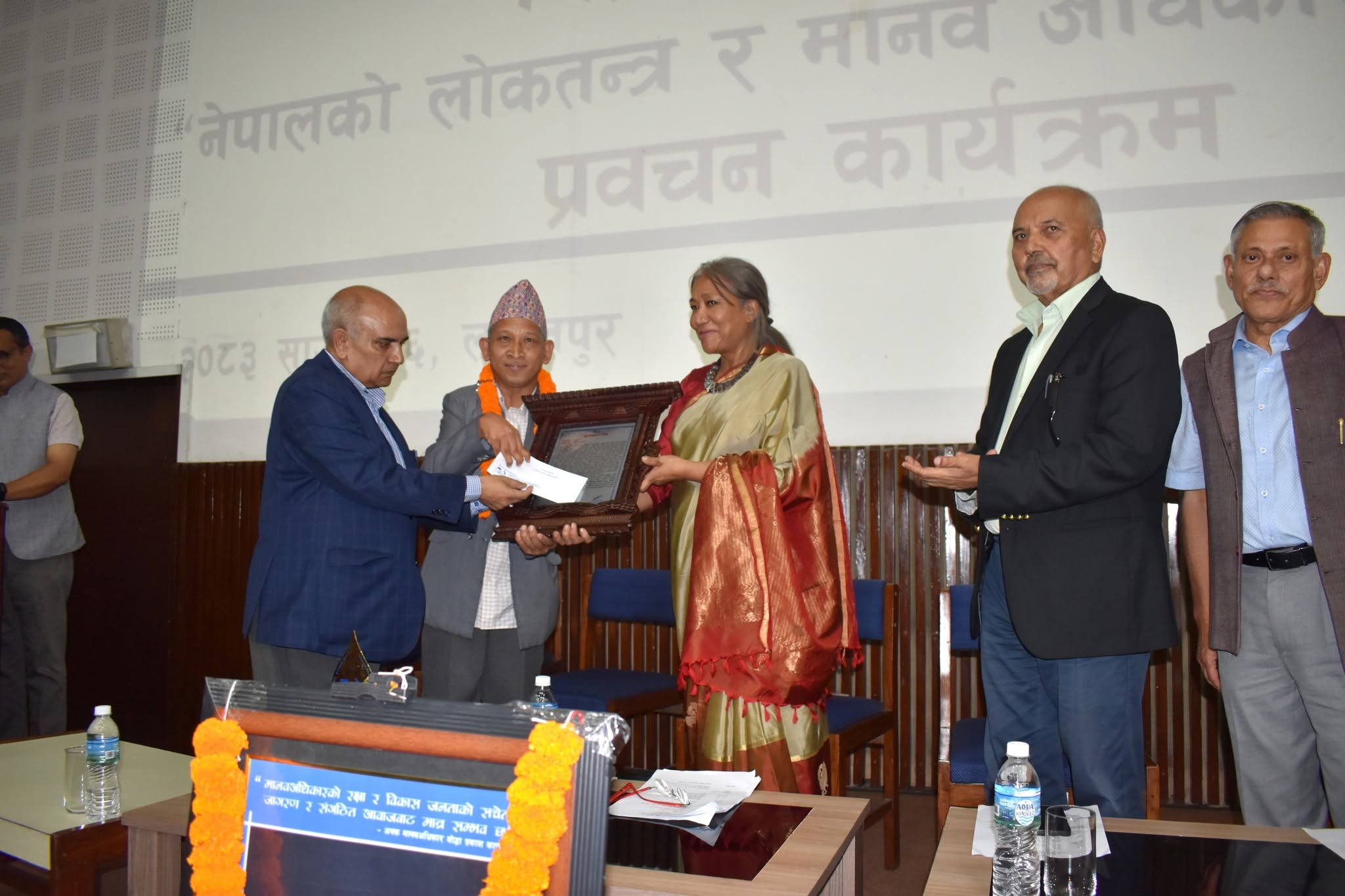 प्रकाश मानव अधिकार पुरस्कार-२०८२ रुद्रबहादुर खड्कालाई प्रदान