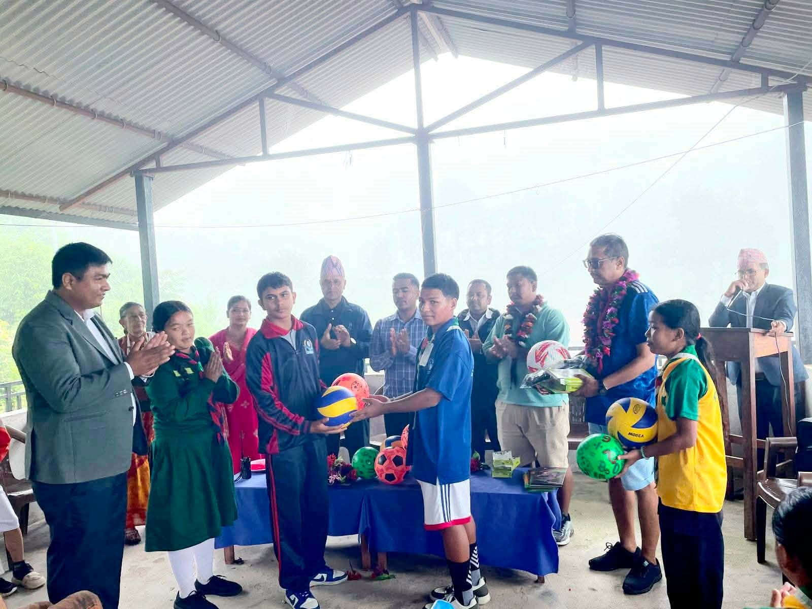 विद्यार्थीमा स्वास्थ्य, नेतृत्व र वातावरणीय चेतना अभिवृद्धिका लागि विविध कार्यक्रम