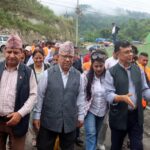 सुरक्षित भूगोल पहिचान गरी बाढी प्रभावितको पुनःस्थापना गर्न माधव नेपालको सुझाव