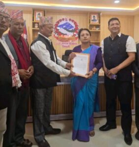 भोटेकोशी बाढीपीडितका लागि सिन्धुलीका सामुदायिक वनको सहयोग