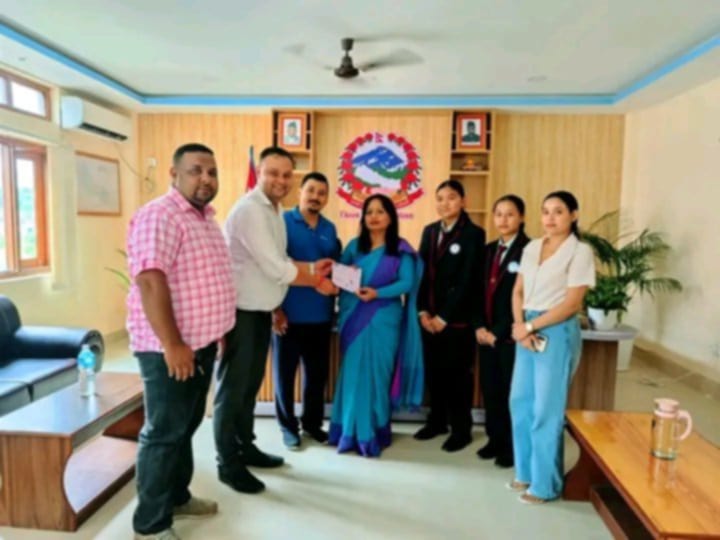रसुवाका विपद् प्रभावित परिवारलाई सिन्धुली गुरुकुल कलेजको साथ