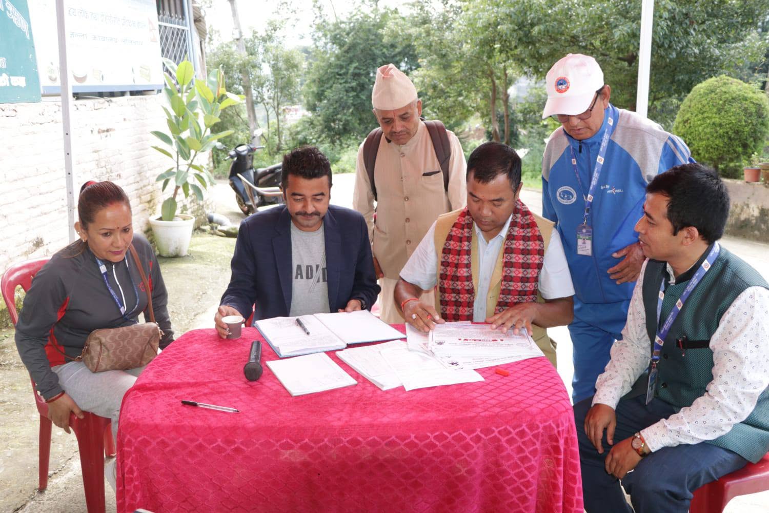 रसुवा बाढी प्रभावितलाई सहयोगार्थ ललितपुरमा रक्तदान, ३५ जनाले दिए रगत