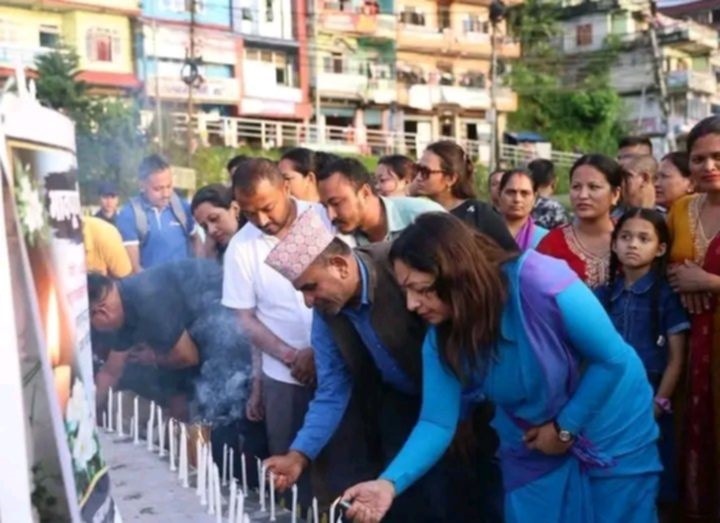 भोटेकोशी बाढीमा ज्यान गुमाएकाप्रति सिन्धुलीमा श्रद्धाञ्जली