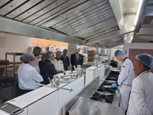 पोखरा र बागलुङका १२ होटल तथा रेस्टुरेन्टलाई खाद्य स्वच्छताको स्तरीकरण लोगो